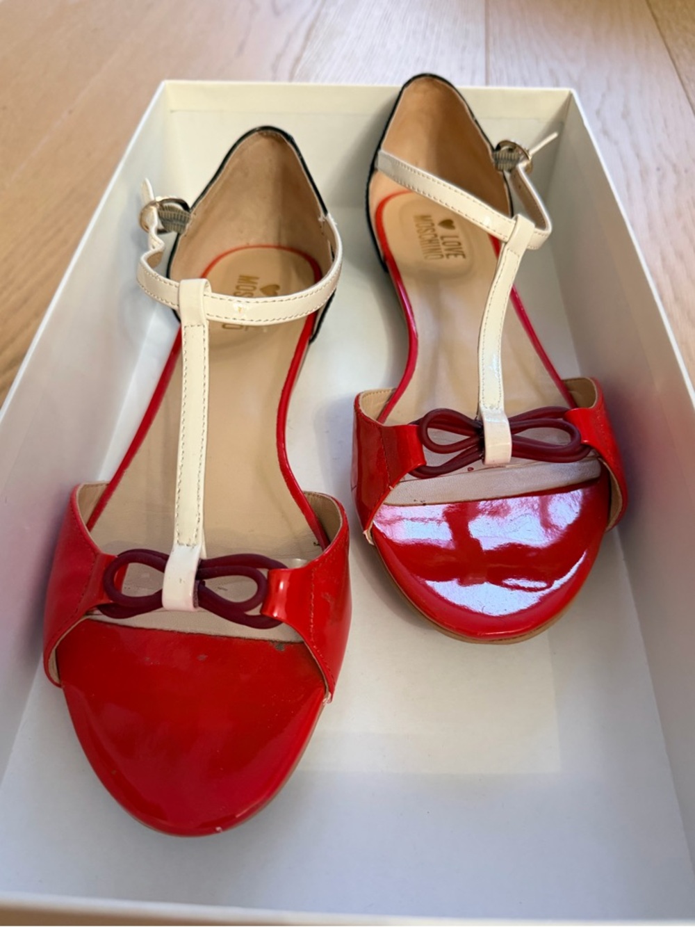Love Moschino Size40 Red & Black Patent T-Strap Sandals with White Ankle Strap